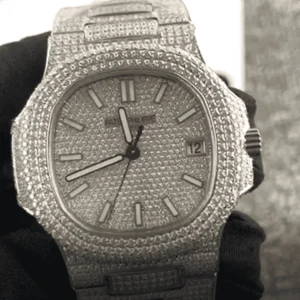 patek-iced-out-replica-2.webp
